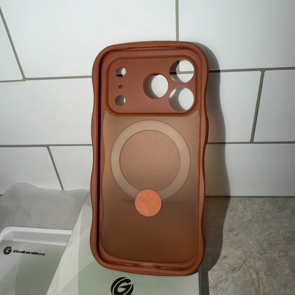 GolbinBox magsafe compatible